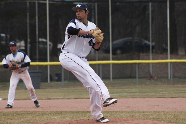 Baseball Drops Pair To Wayne State
