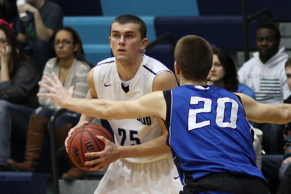 Men's Basketball Earns 76-71 Win Over Northern Michigan