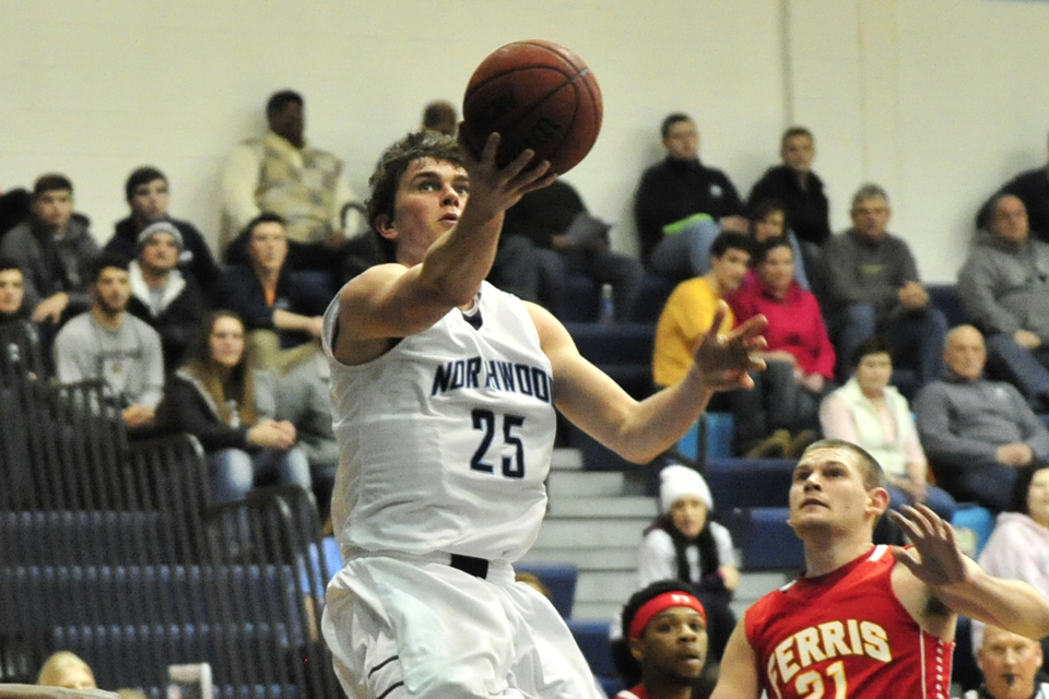 Men's Basketball Earns 79-66 Win Over Ferris State