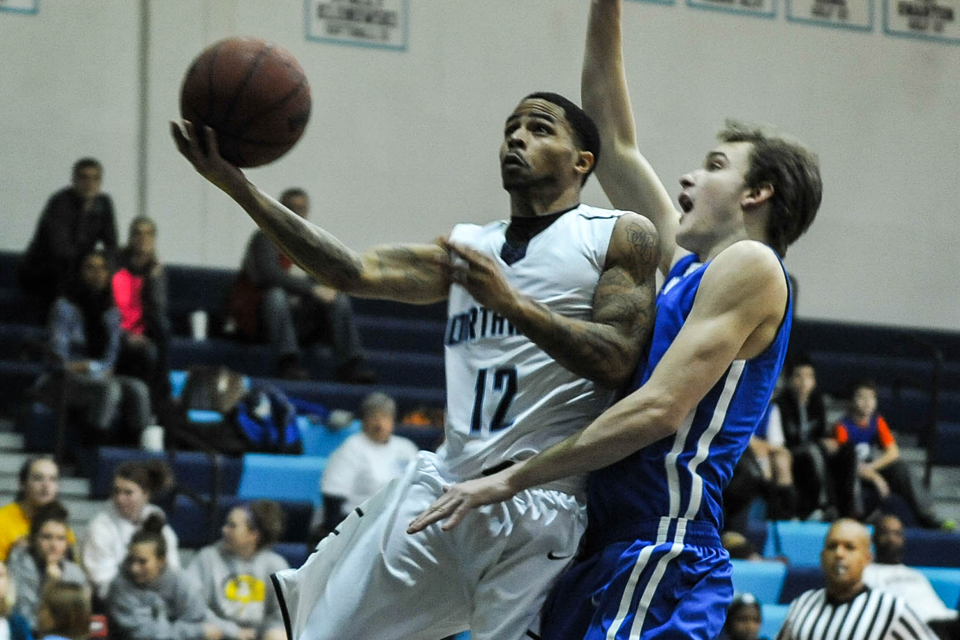 Men's Basketball Downs Finlandia 99-73