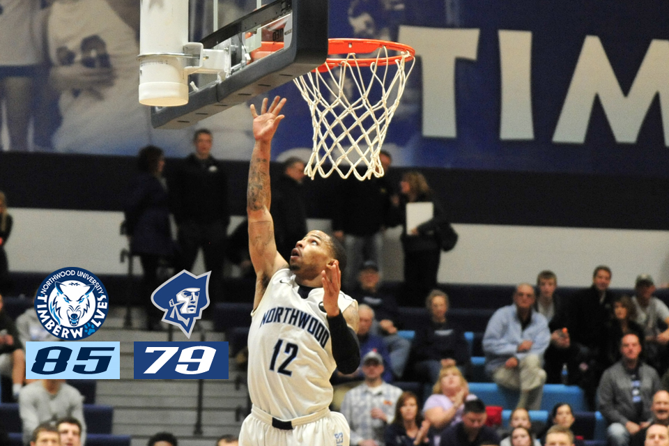 Men's Basketball Downs Malone 85-79