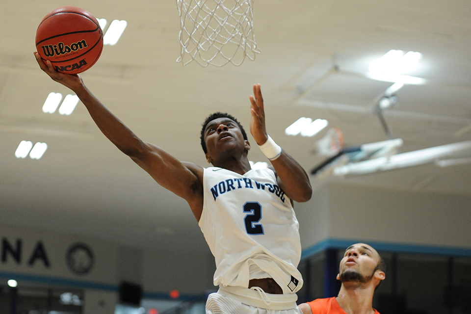 Men's Basketball Earns Dramatic 74-72 Win Over Davenport