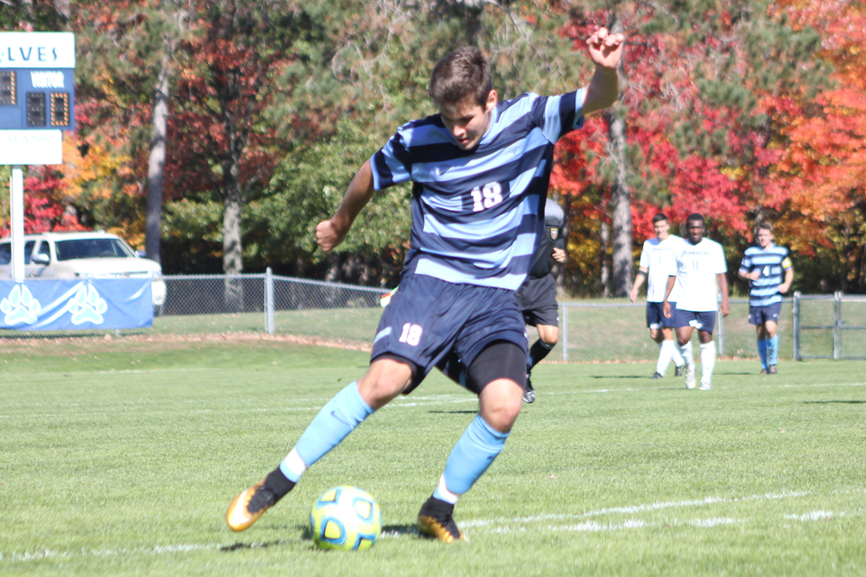 Men's Soccer Tops Malone 4-0