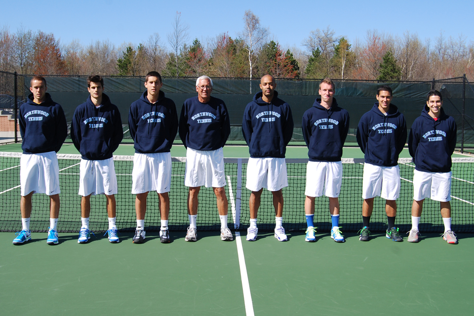 Men's Tennis Sweeps Wayne State To Clinch GLIAC Title