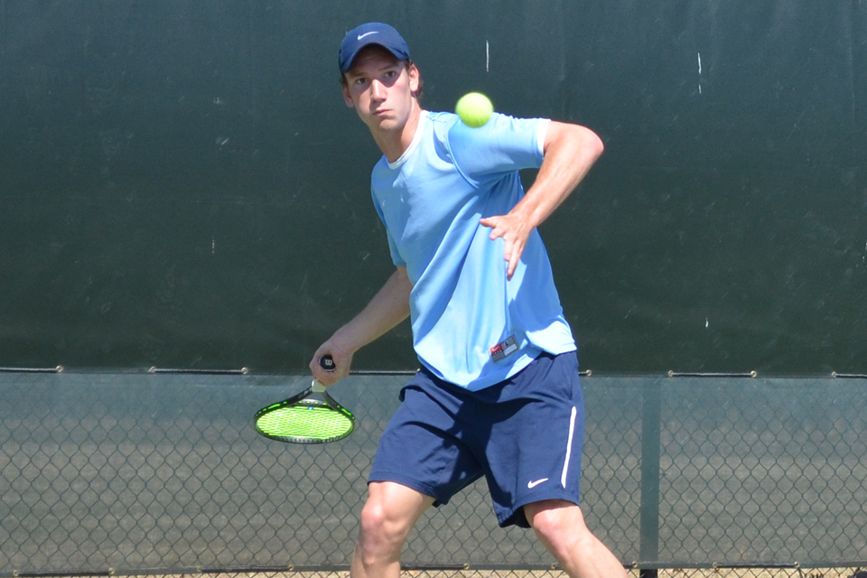 Men's Tennis Wins Outright GLIAC Championship With 6-3 Win At Wayne State
