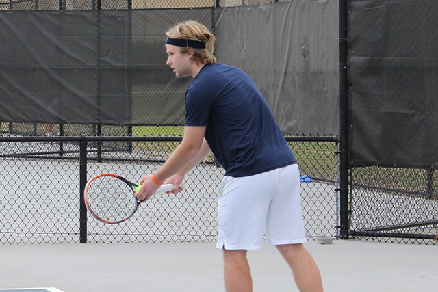 Men's Tennis Drops 7-2 Match To Ferris State