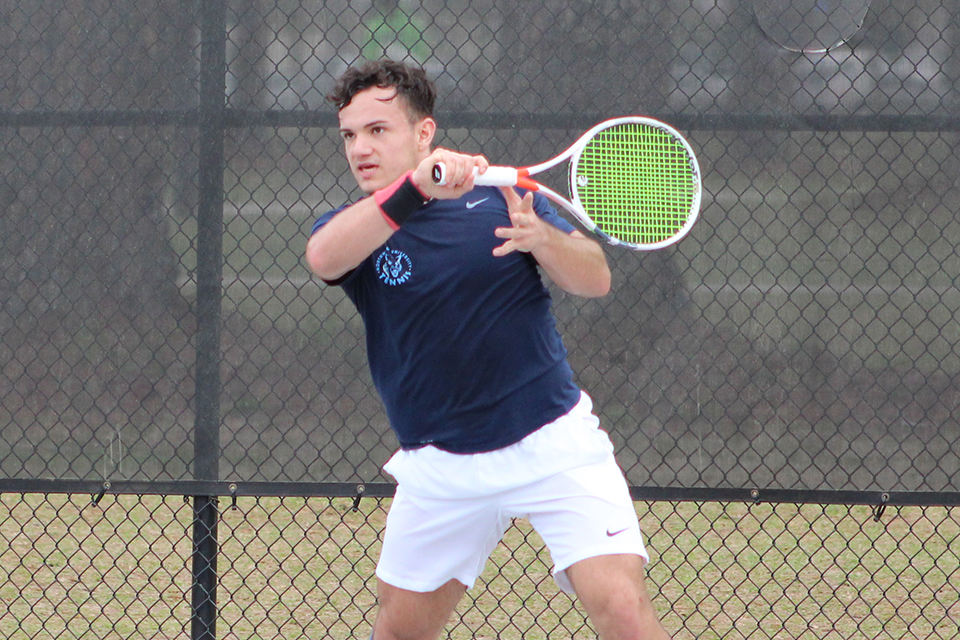 Men's Tennis Defeats Purdue Northwest 8-1