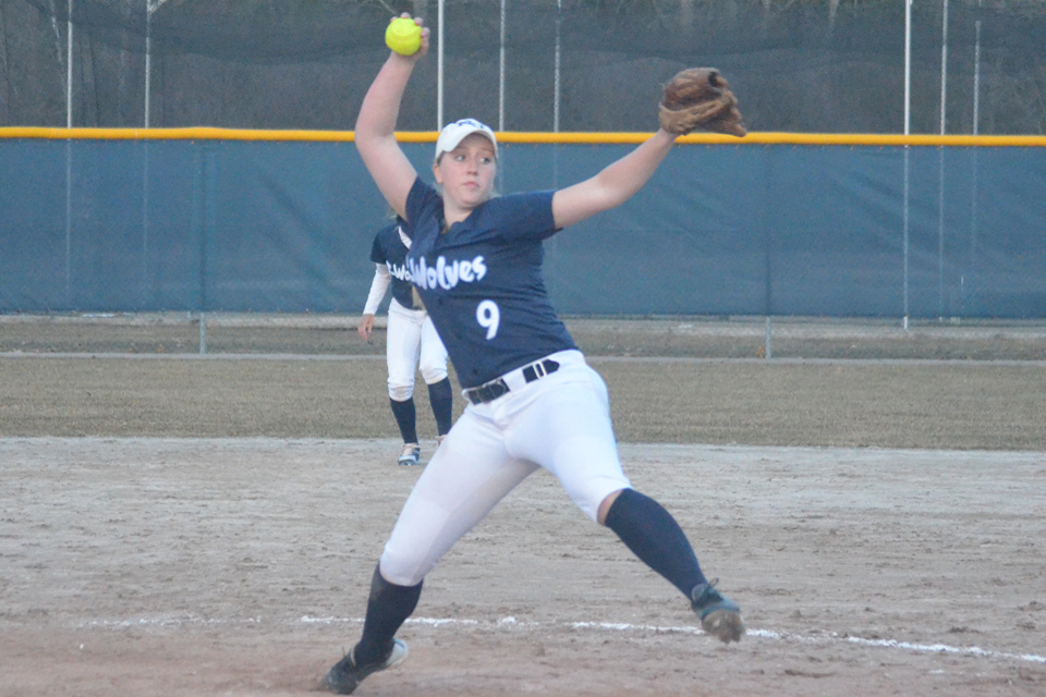 Softball Splits Pair Versus Lake Superior State
