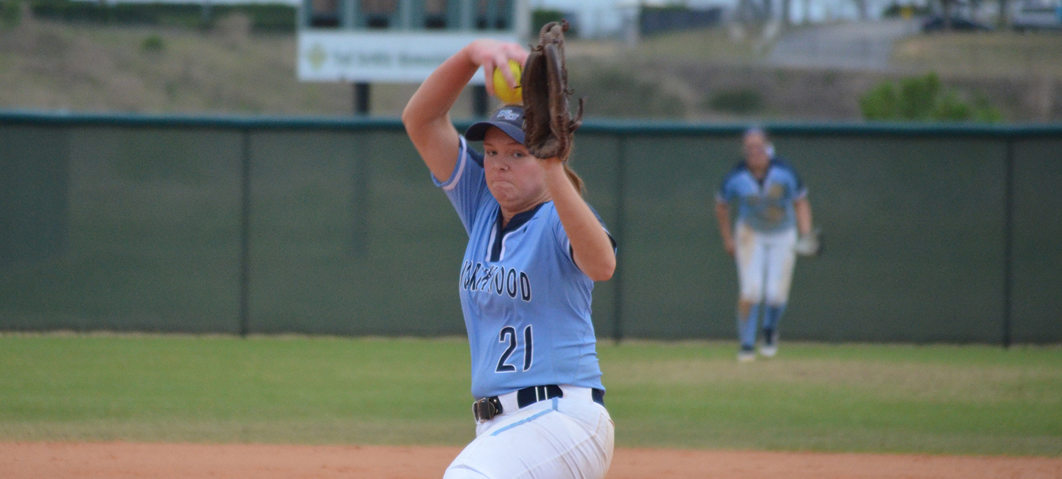 Softball Defeats Bellarmine, #10 Indianapolis