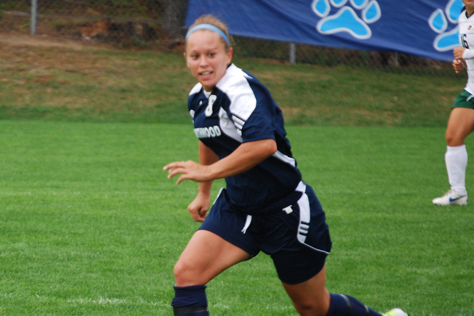 Women's Soccer Drops 3-2 Match To Open Season At UW-Parkside
