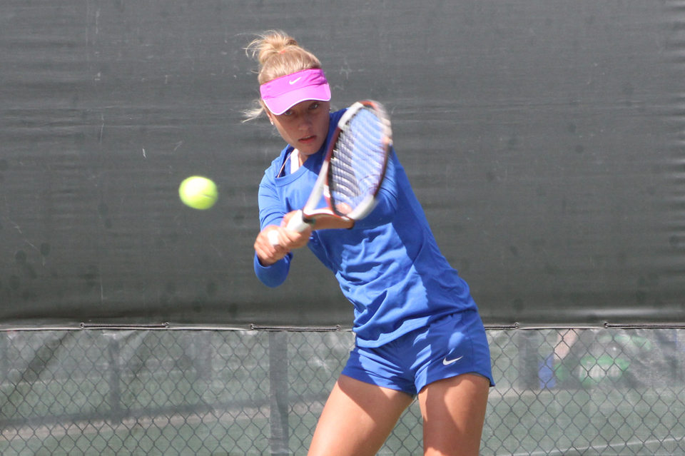 Women's Tennis Sweeps Findlay 9-0