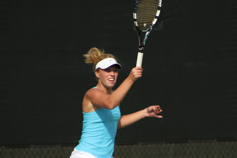 Women's Tennis Drops 5-4 Match At Wayne State