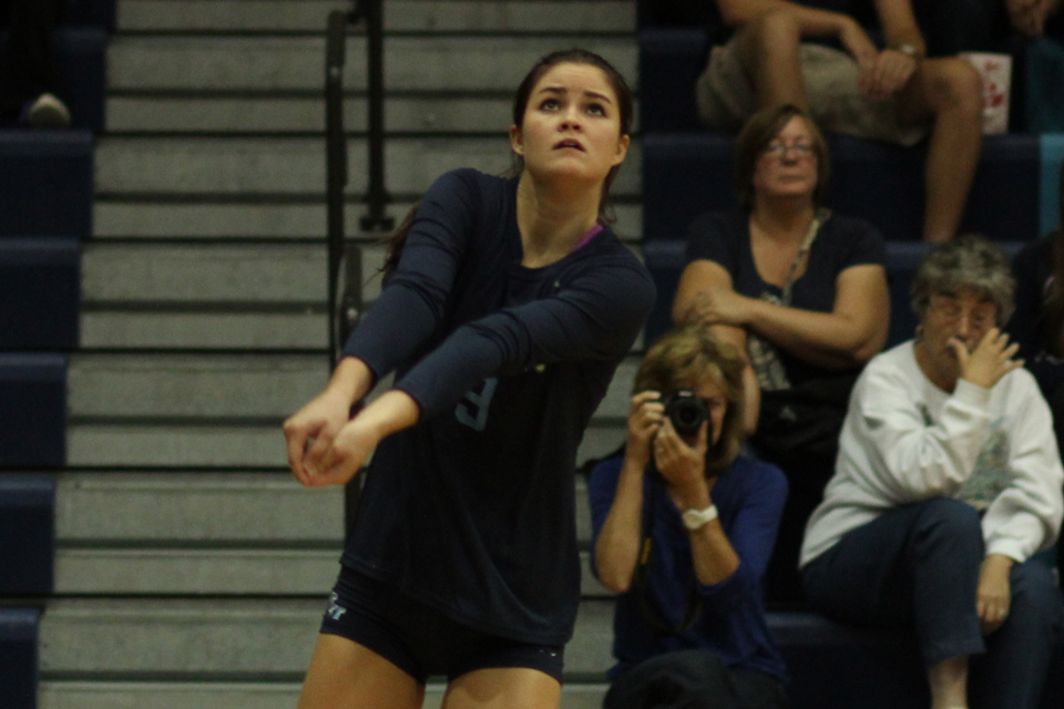 Volleyball Falls 3-0 At Saginaw Valley
